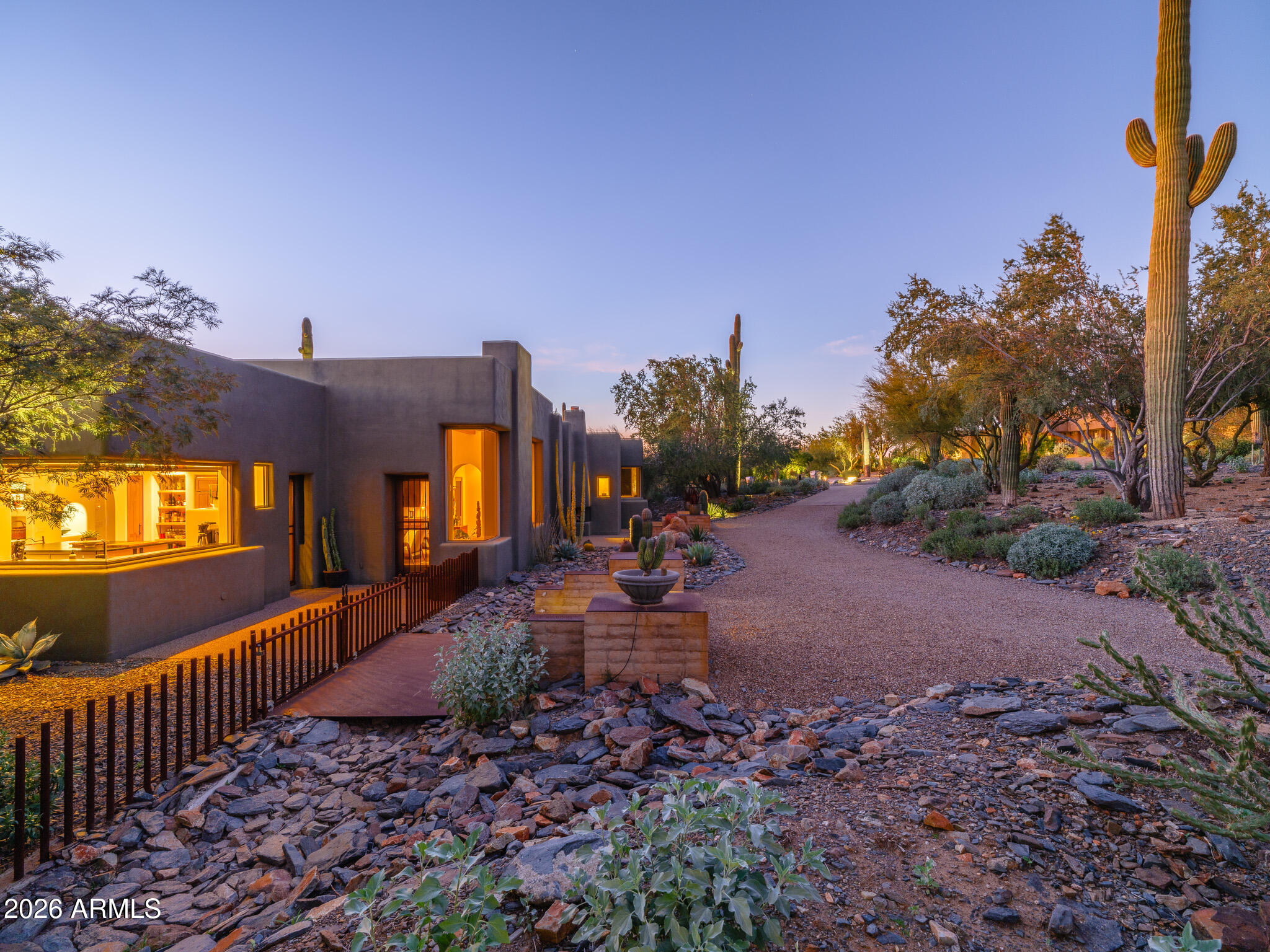 5943 E CAREFREE MOUNTAIN Drive