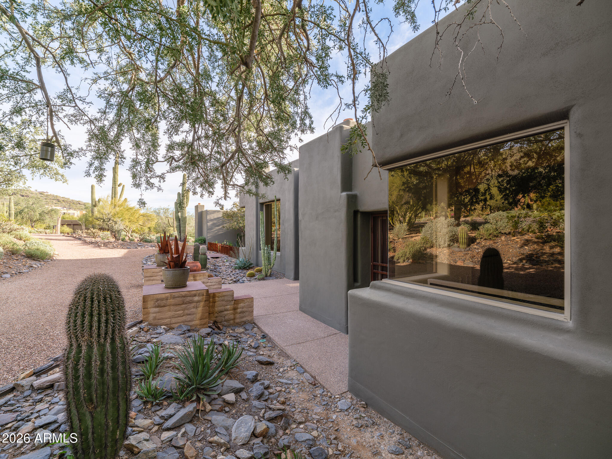 5943 E CAREFREE MOUNTAIN Drive