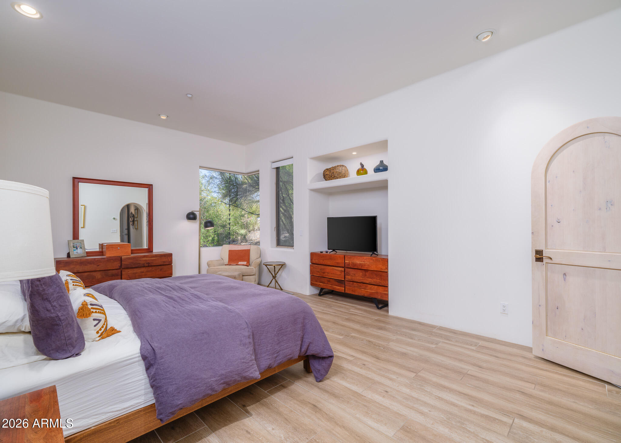 5943 E CAREFREE MOUNTAIN Drive