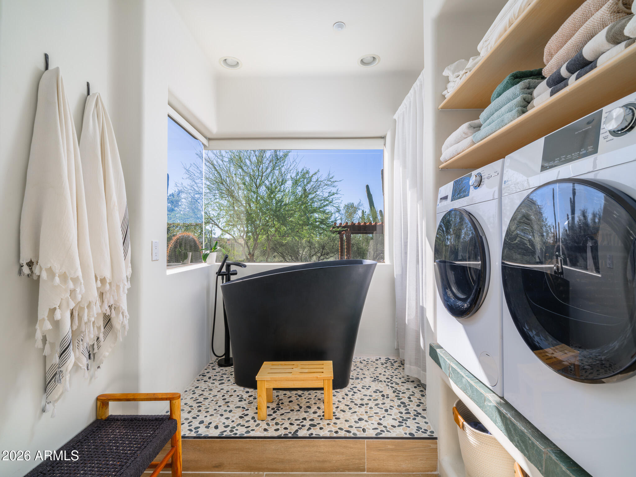 5943 E CAREFREE MOUNTAIN Drive