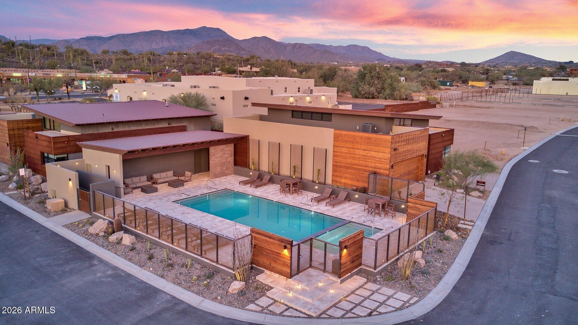 6525 E CAVE CREEK Road Unit: 105
