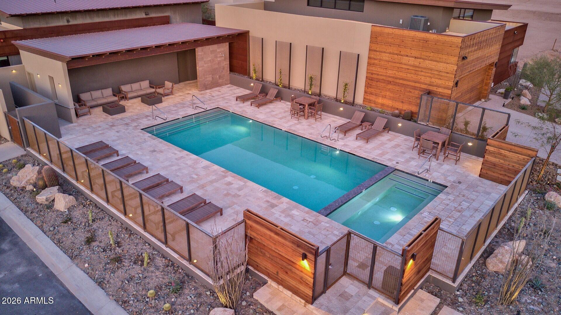 6525 E CAVE CREEK Road Unit: 105