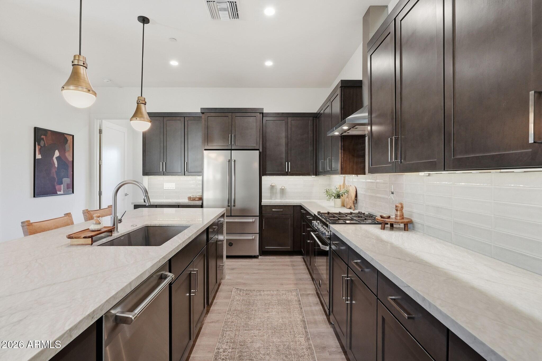 6525 E CAVE CREEK Road Unit: 105