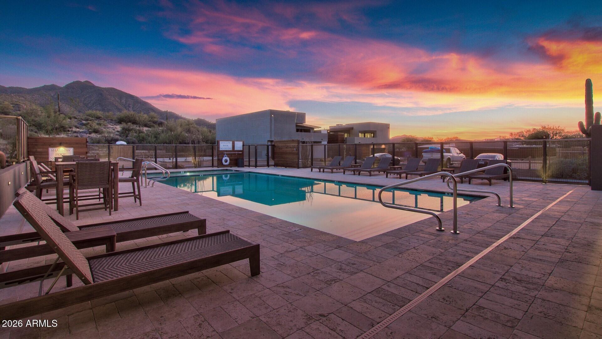 6525 E CAVE CREEK Road Unit: 105