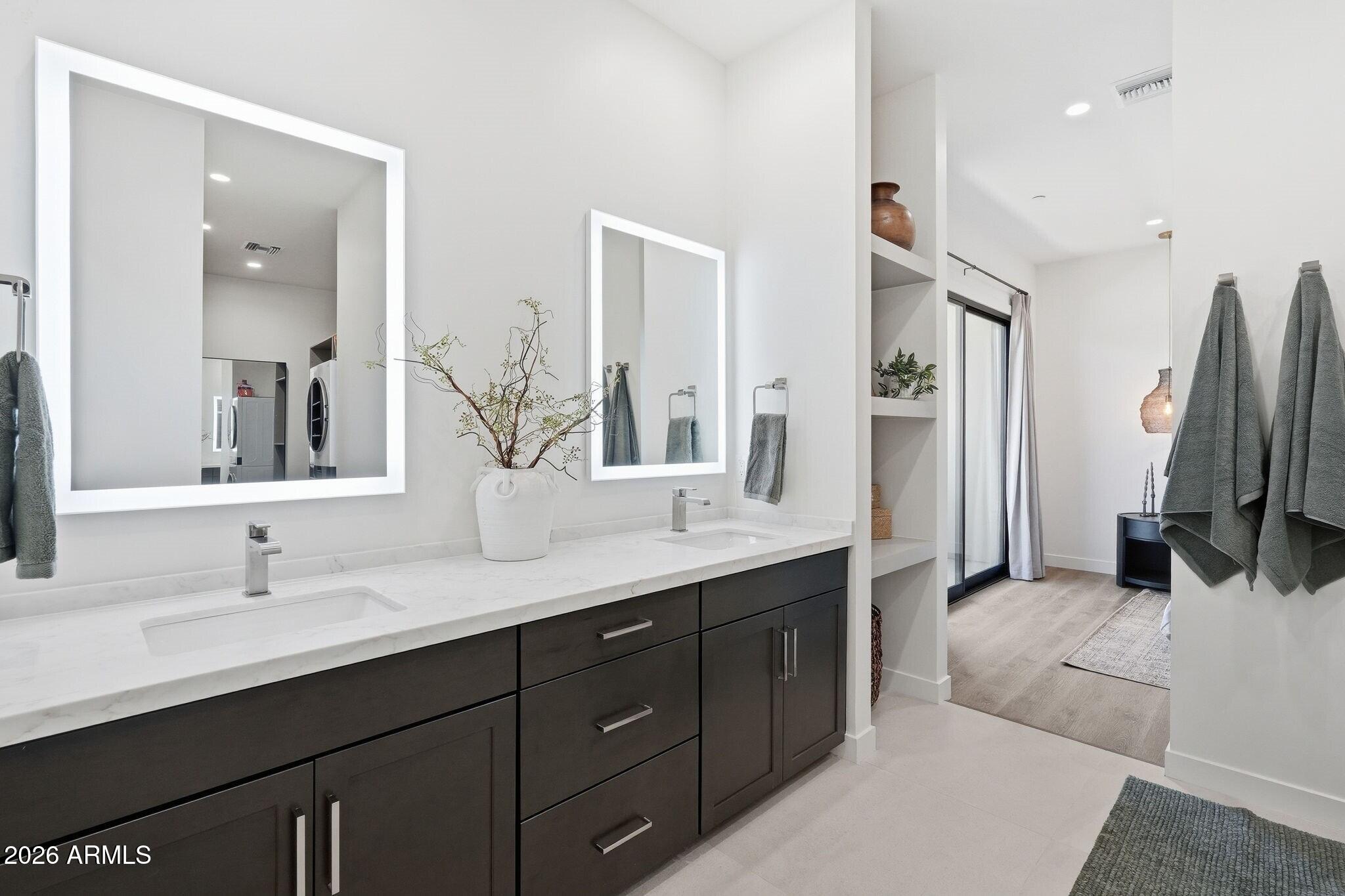 6525 E CAVE CREEK Road Unit: 105