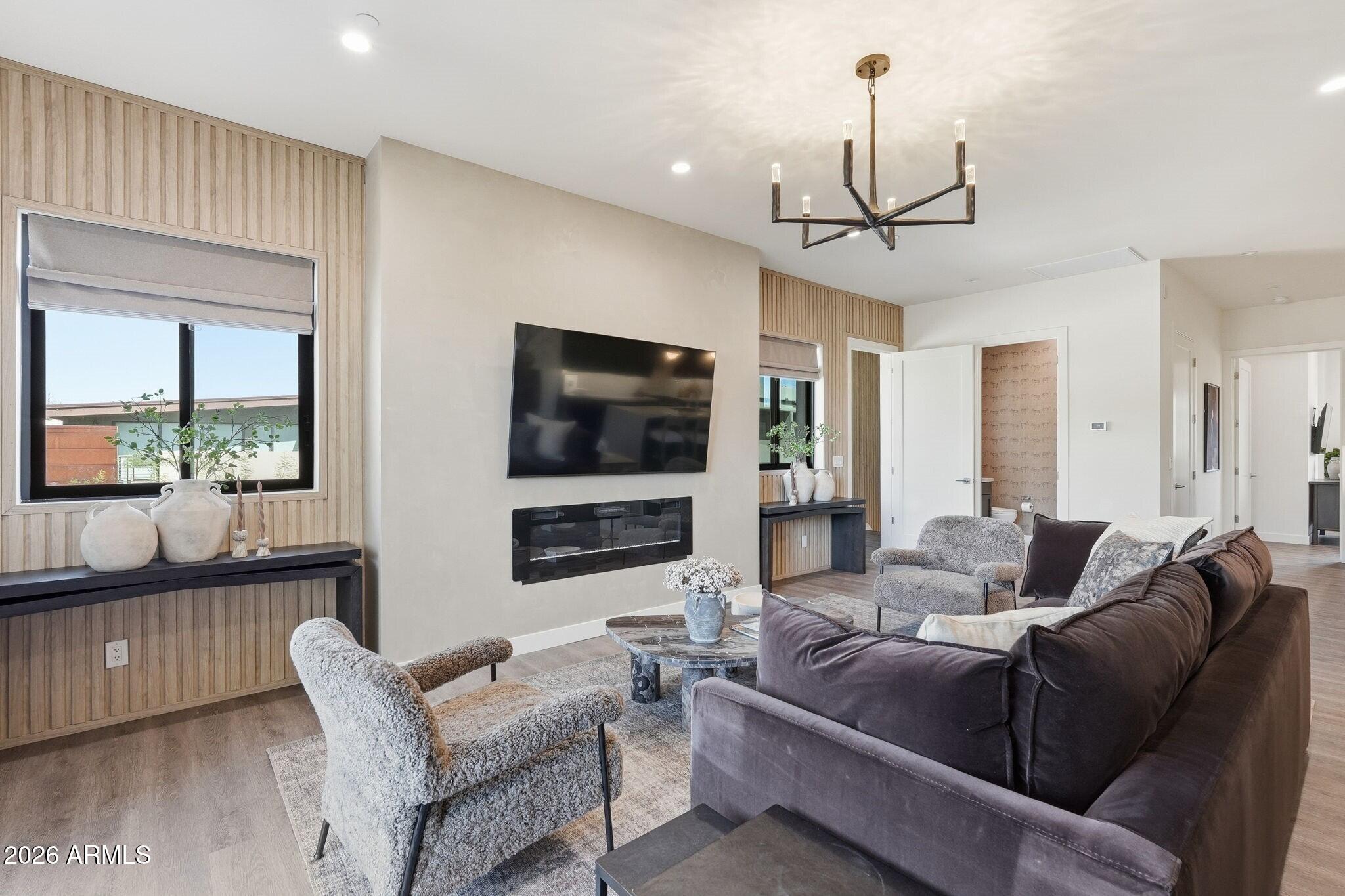 6525 E CAVE CREEK Road Unit: 105