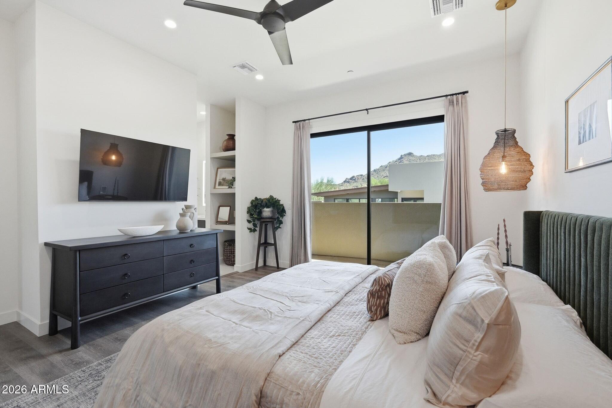 6525 E CAVE CREEK Road Unit: 105