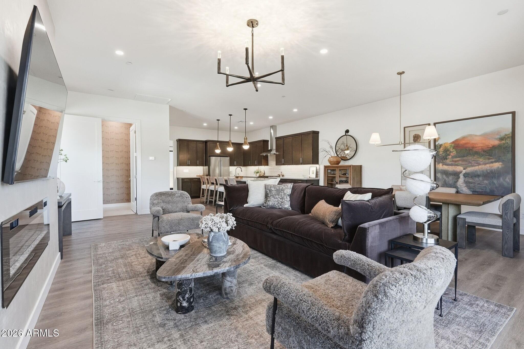 6525 E CAVE CREEK Road Unit: 105