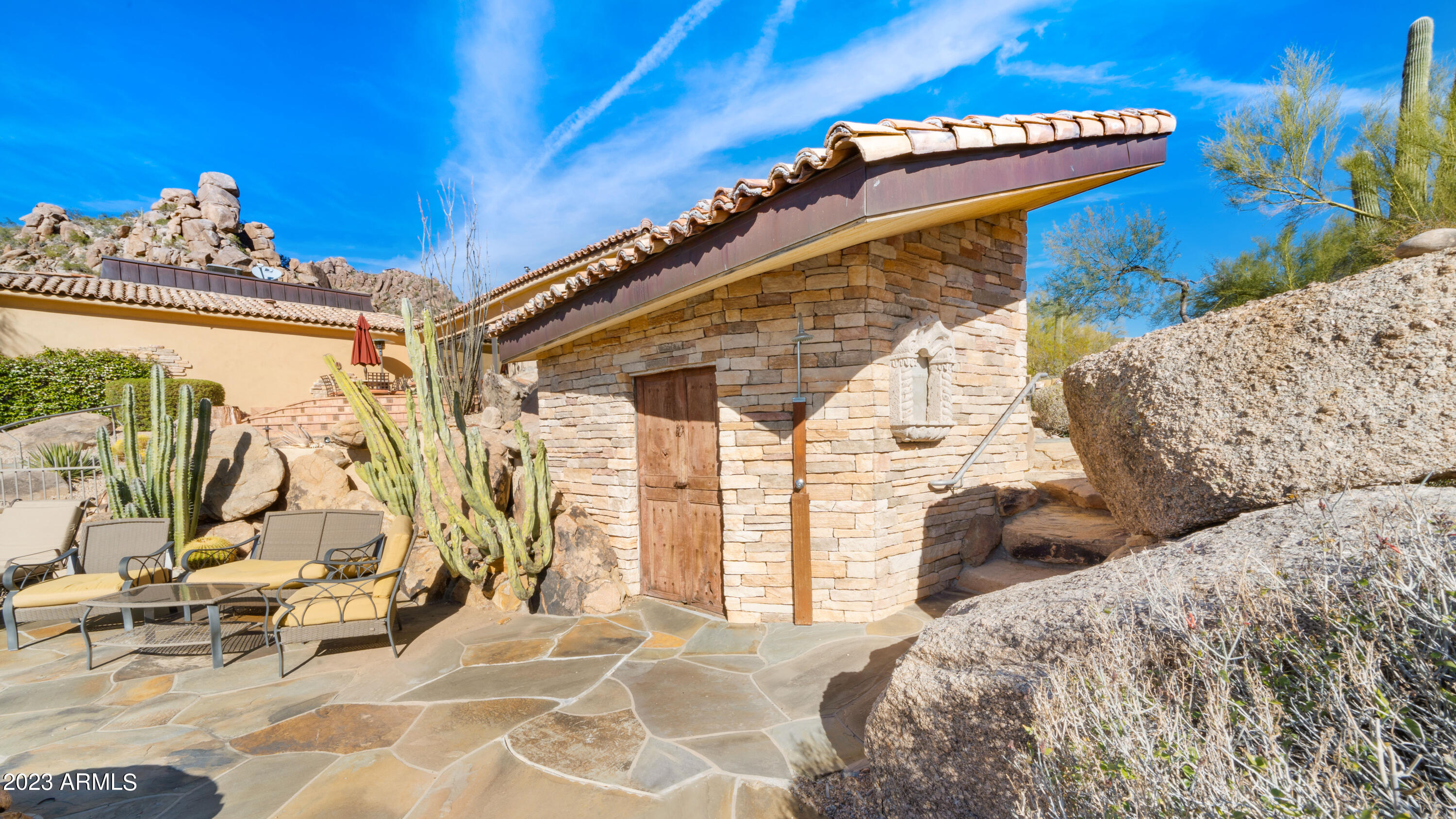 35035 N WHILEAWAY Road