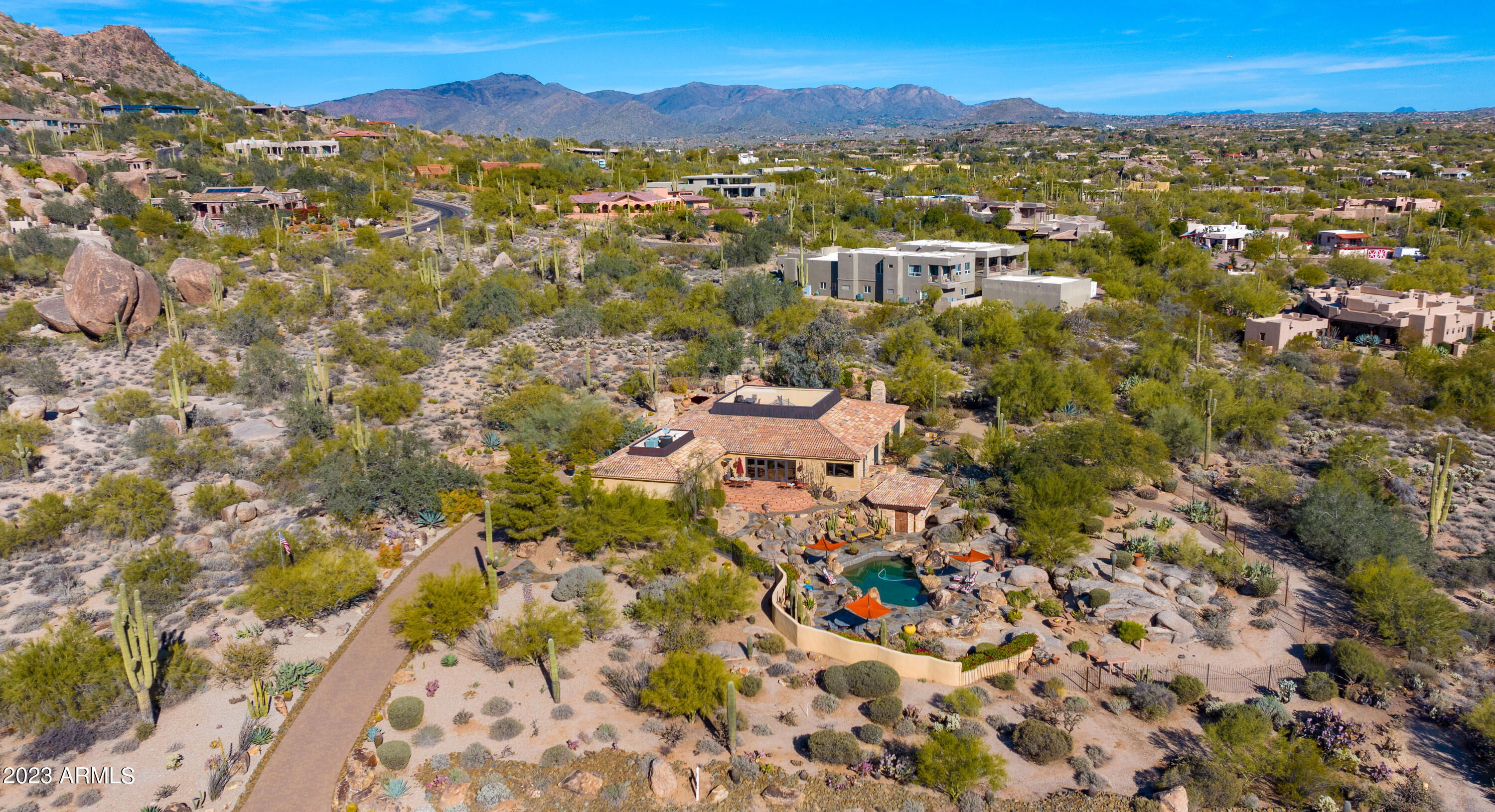 35035 N WHILEAWAY Road