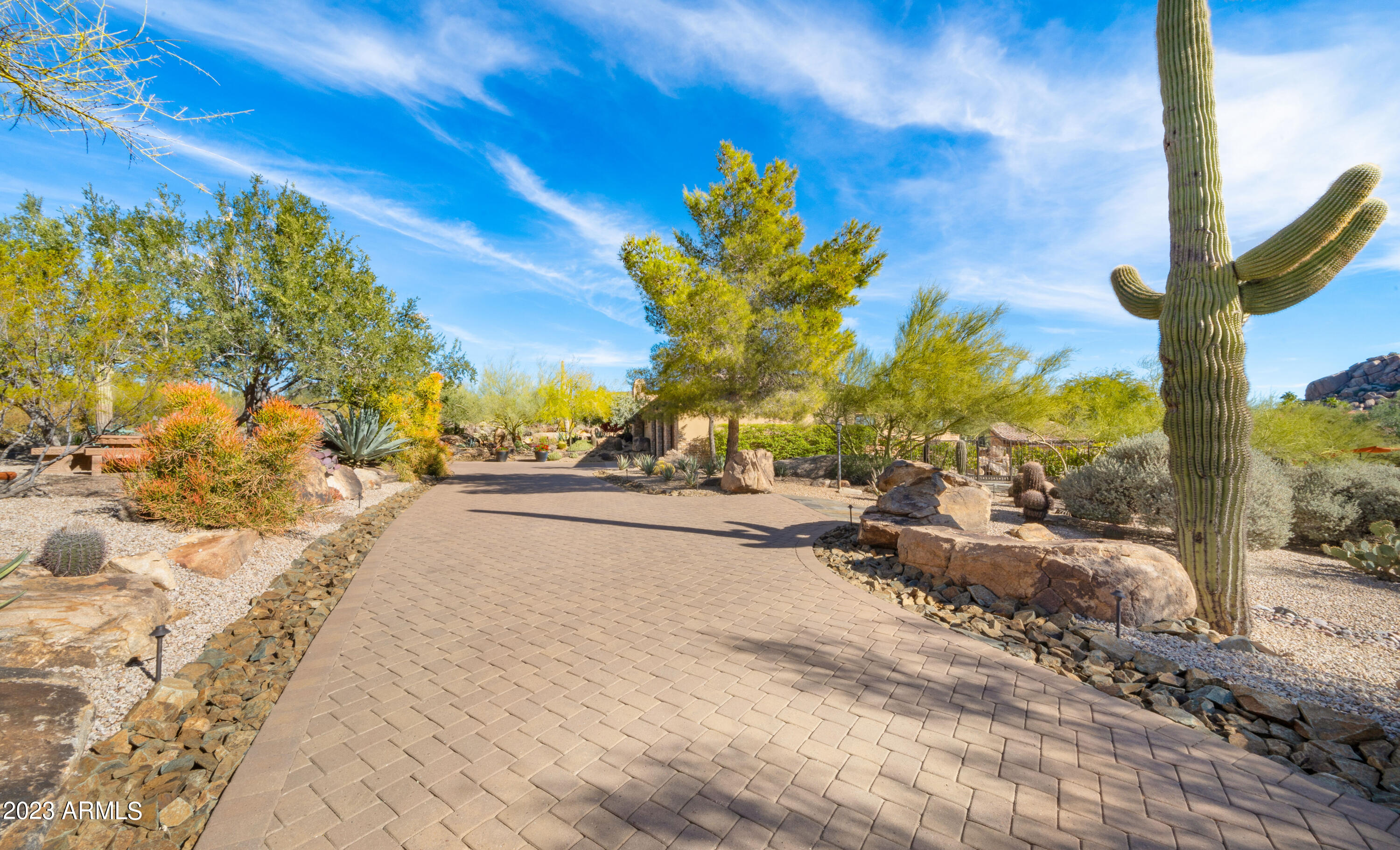 35035 N WHILEAWAY Road