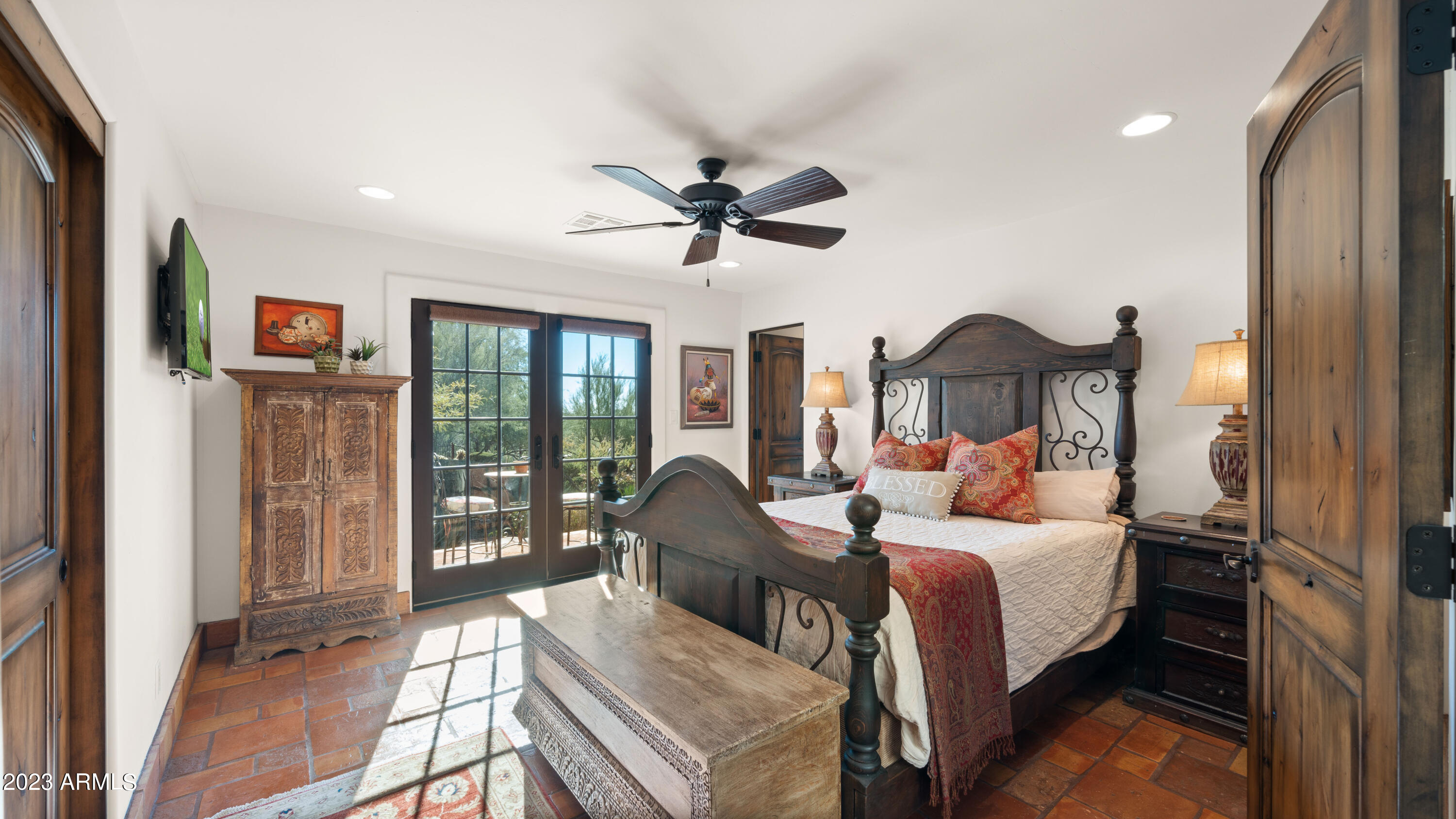 35035 N WHILEAWAY Road