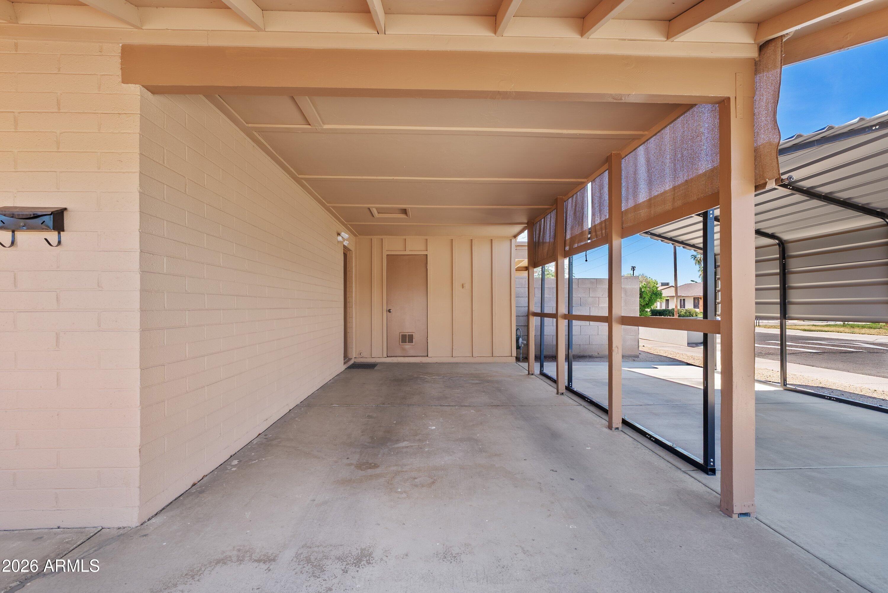 2045 W CORRINE Drive
