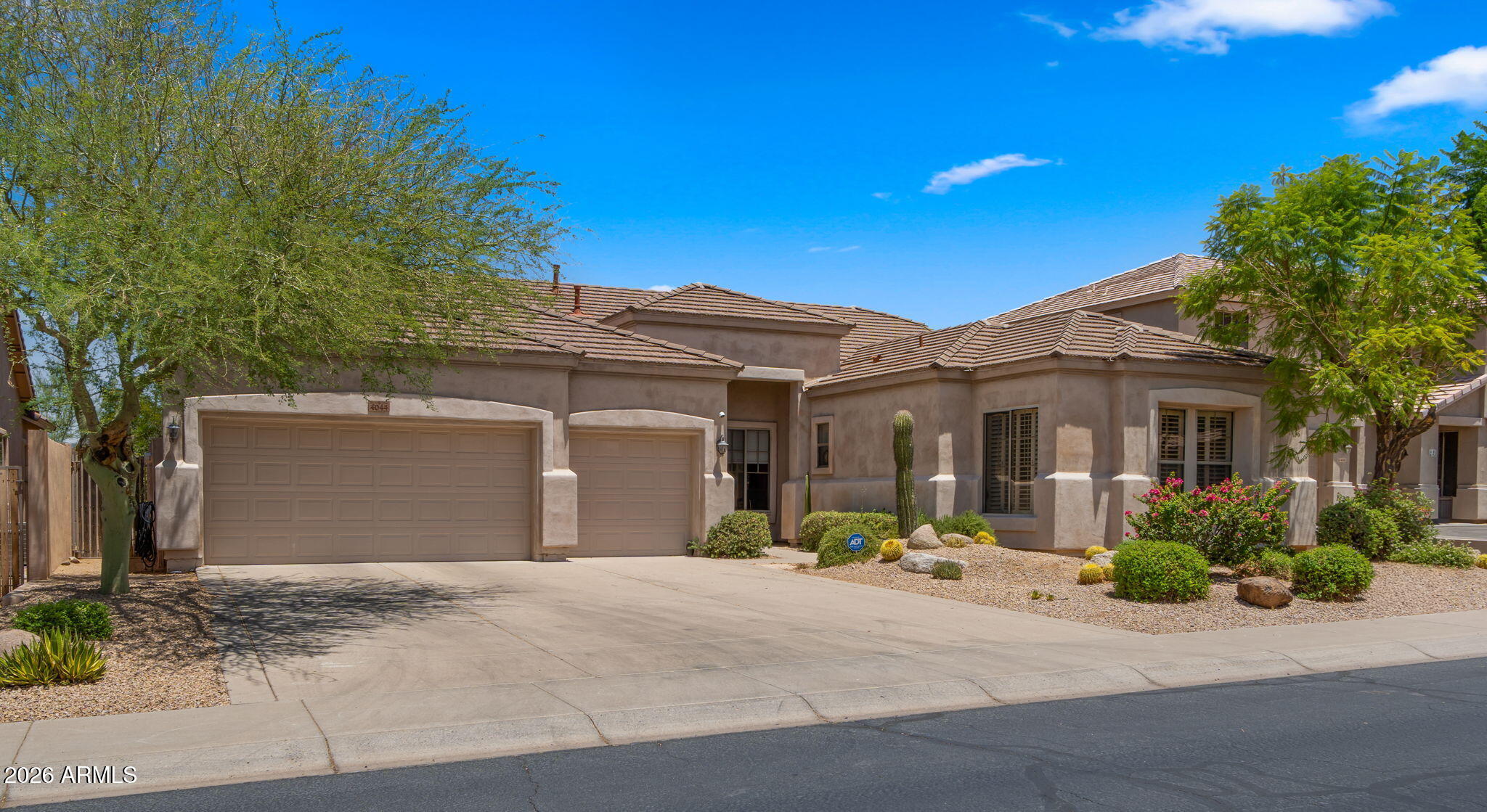4044 E DESERT FOREST Trail