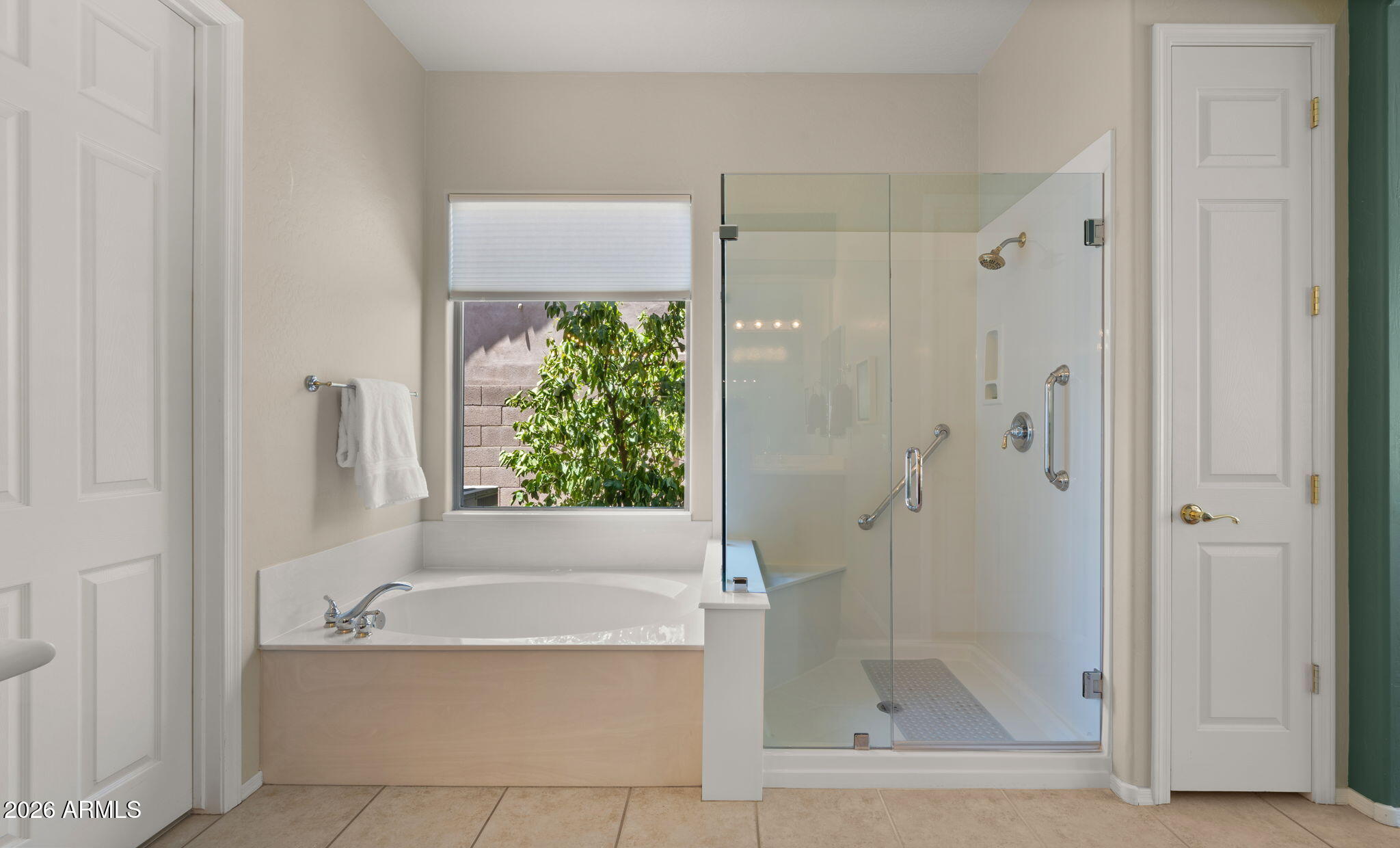 4044 E DESERT FOREST Trail