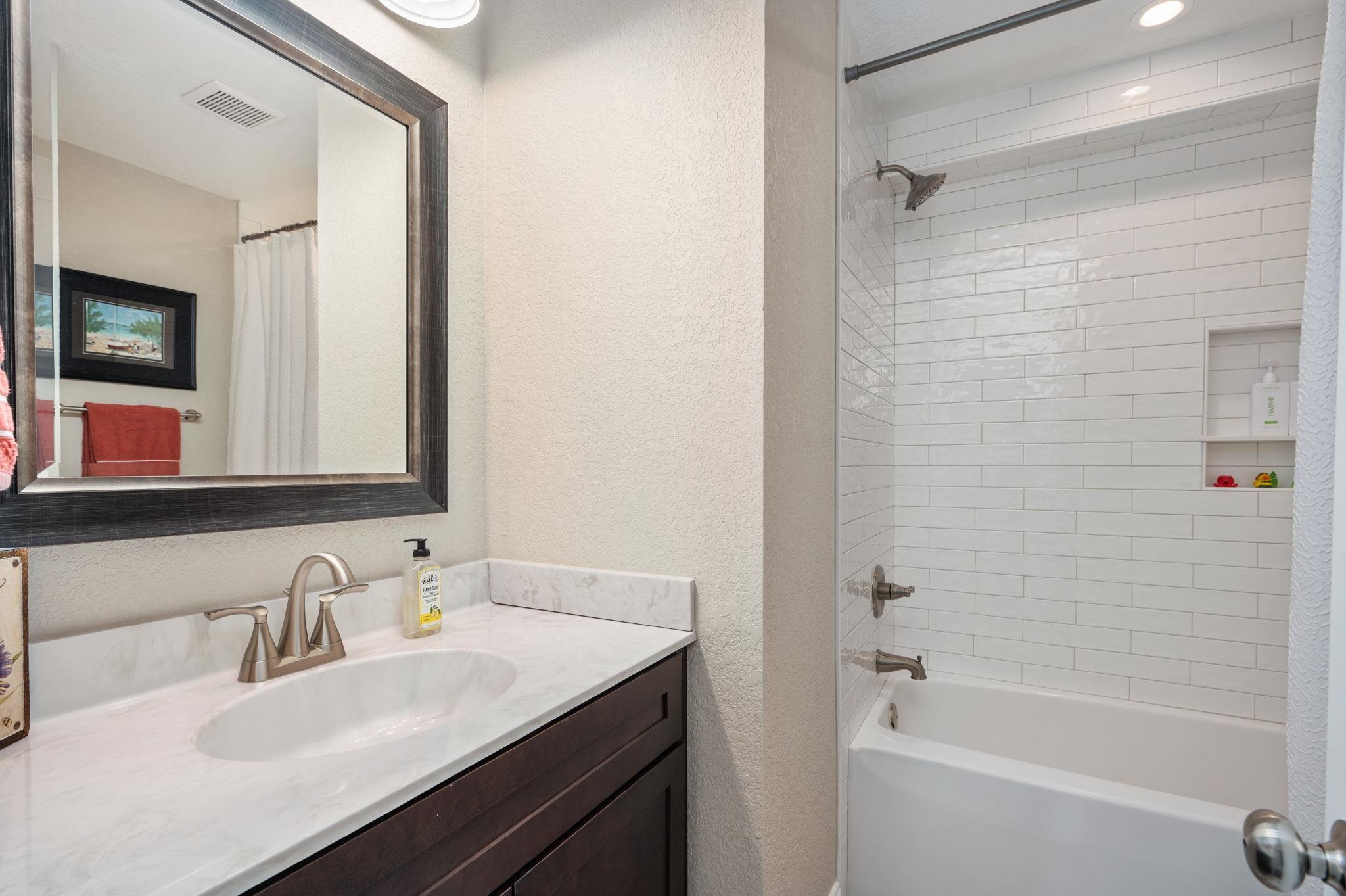 121 B Colington Pointe Drive unit 204B