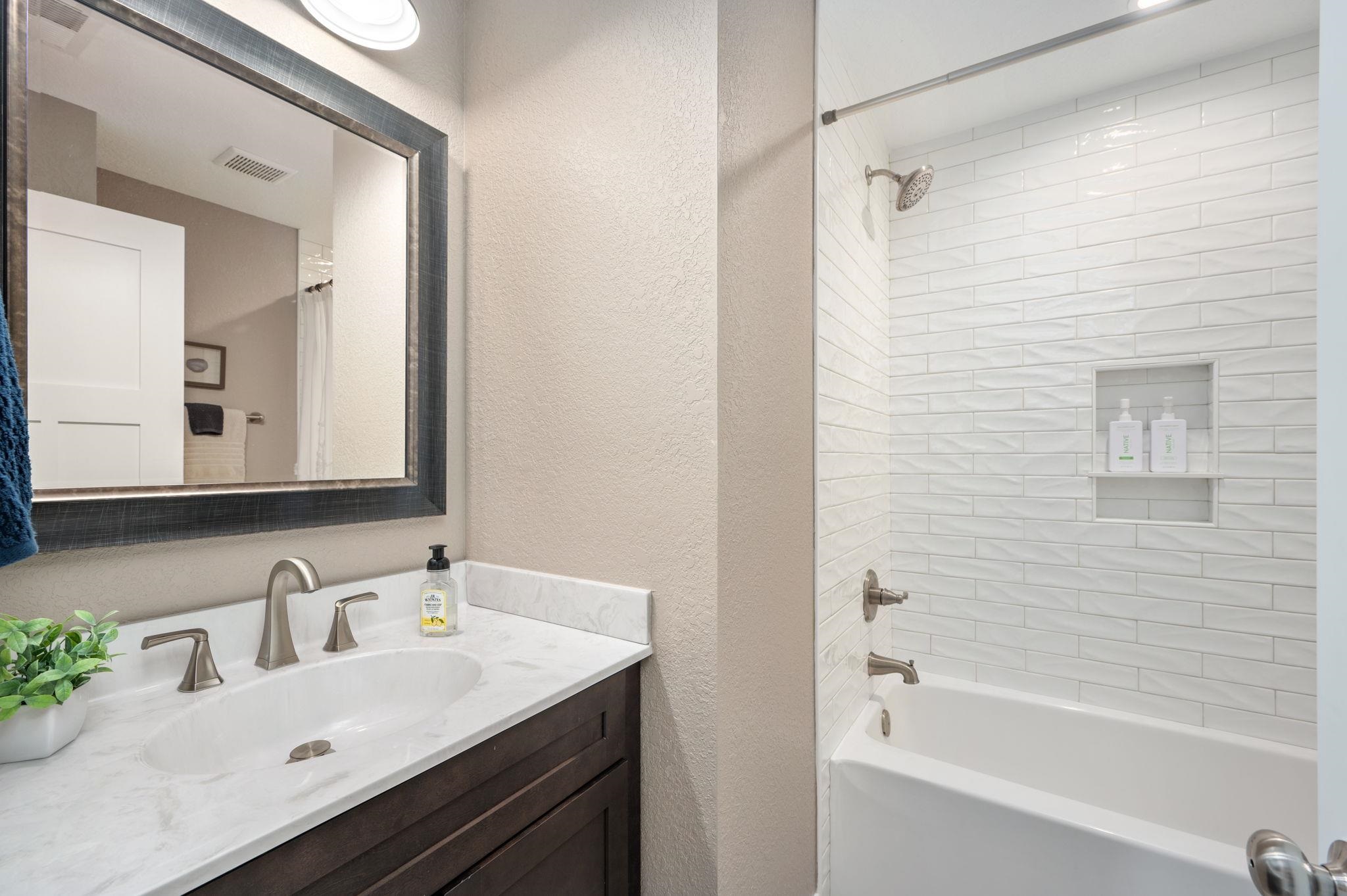 121 B Colington Pointe Drive unit 204B