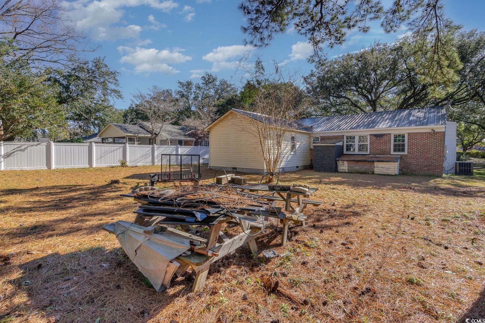 1302 Richmond Dr.