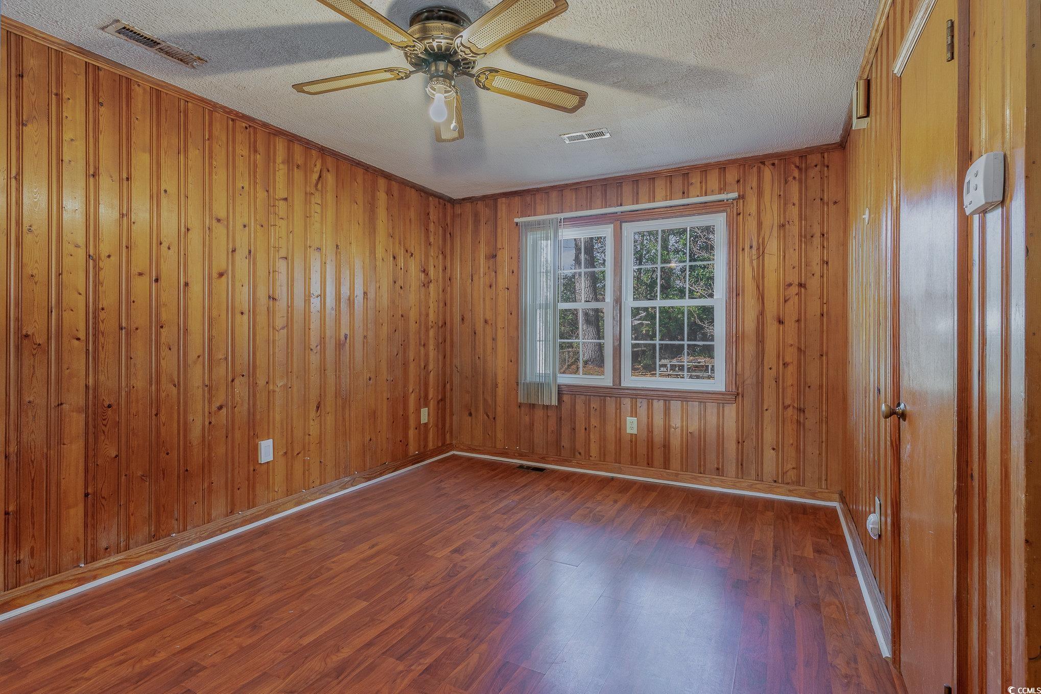1302 Richmond Dr.