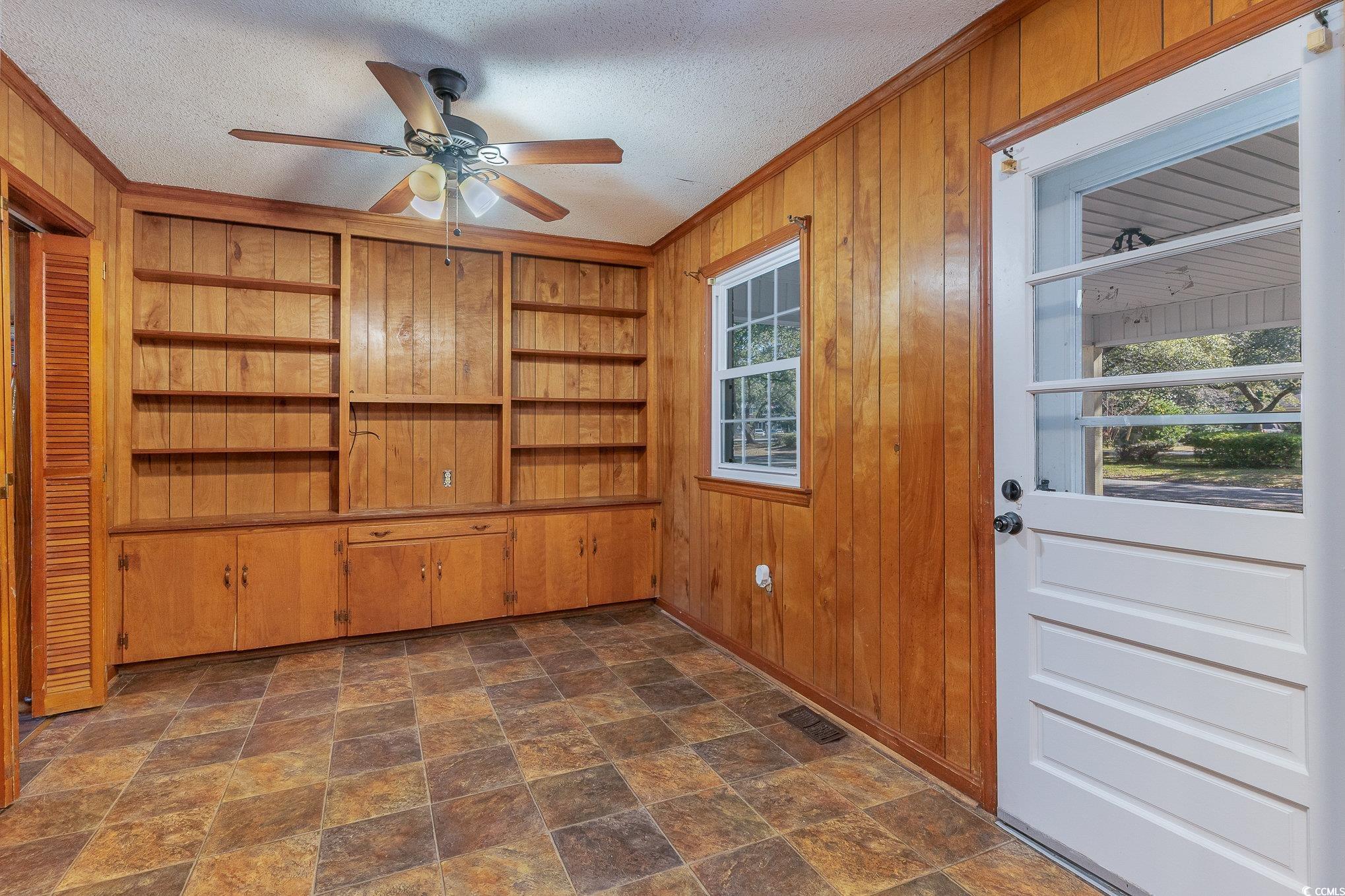 1302 Richmond Dr.