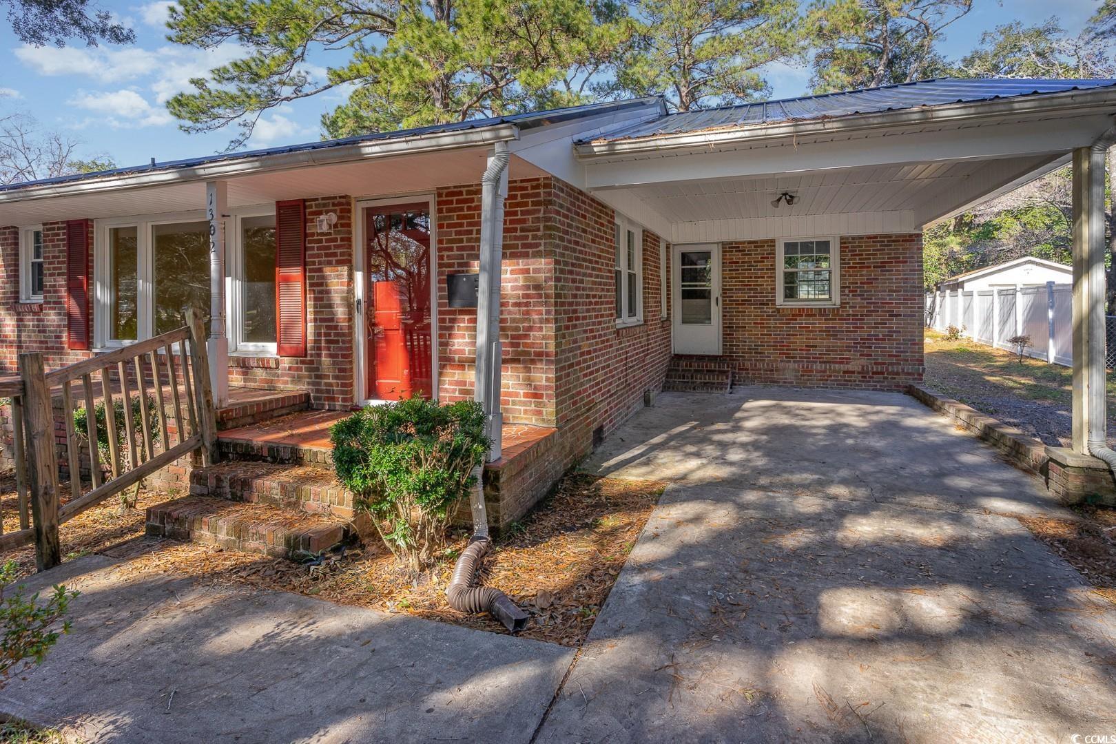1302 Richmond Dr.