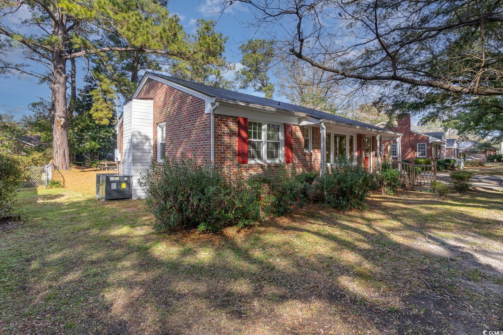 1302 Richmond Dr.
