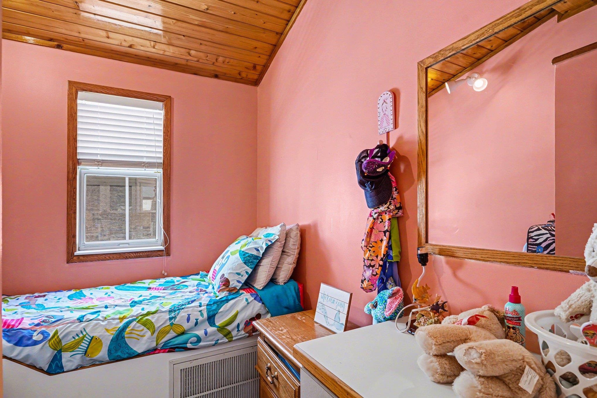 5400 Little River Neck Rd.