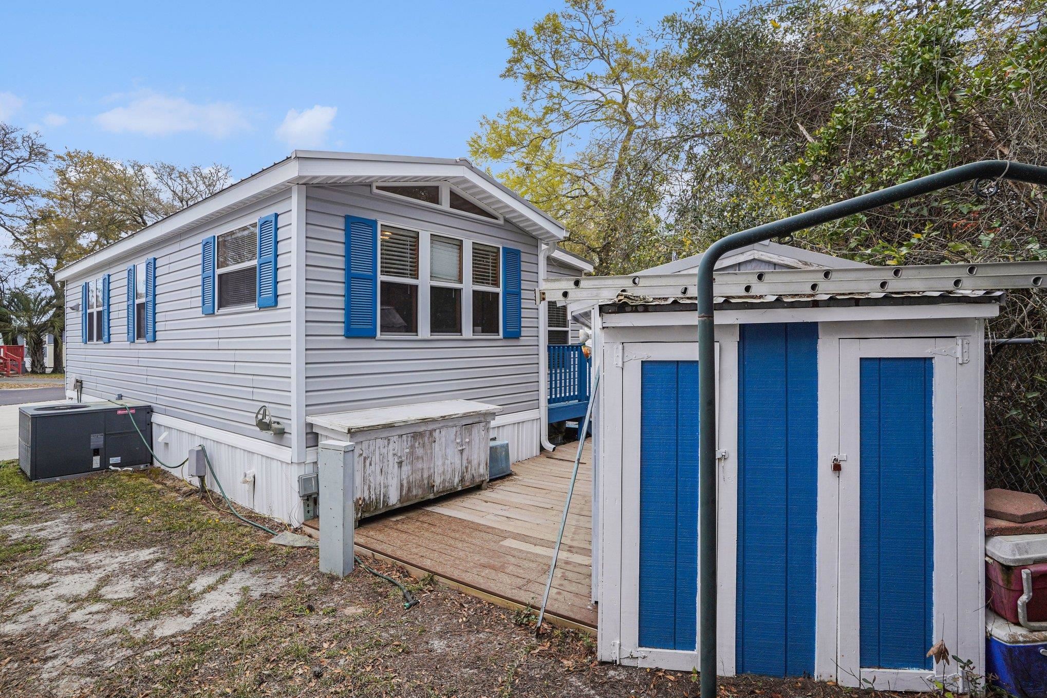 5400 Little River Neck Rd.