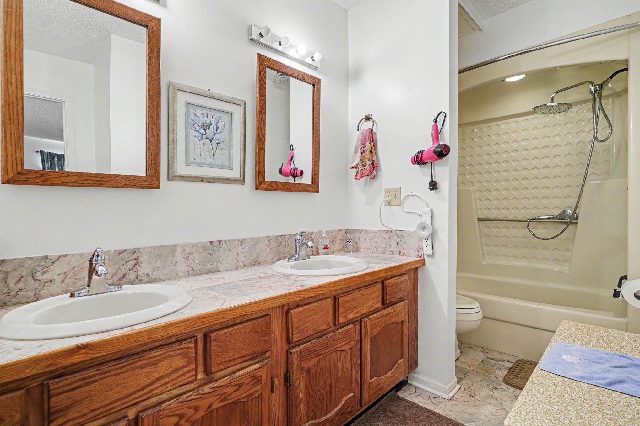 317 Lakeview Dr. Unit: 317