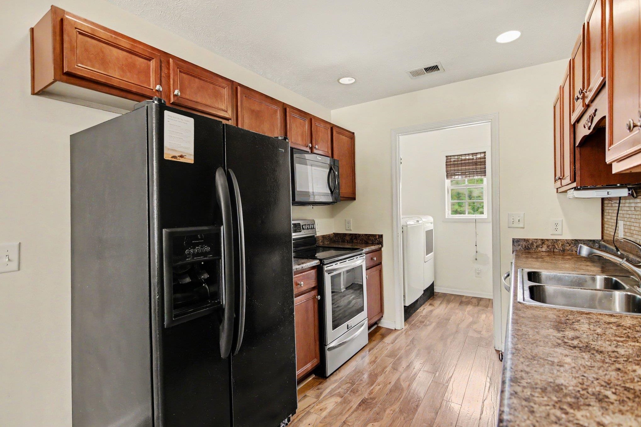 665 W Perry Rd.