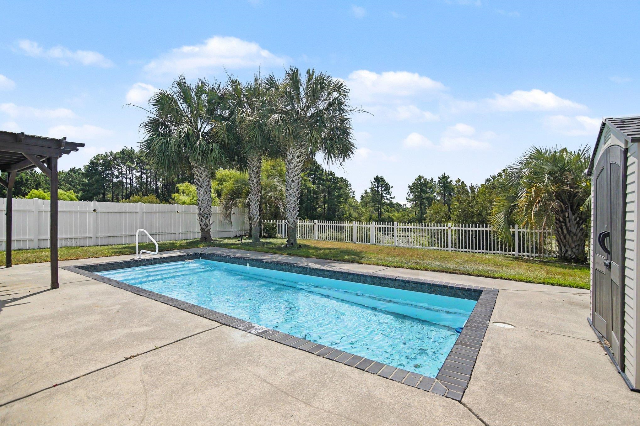 665 W Perry Rd.