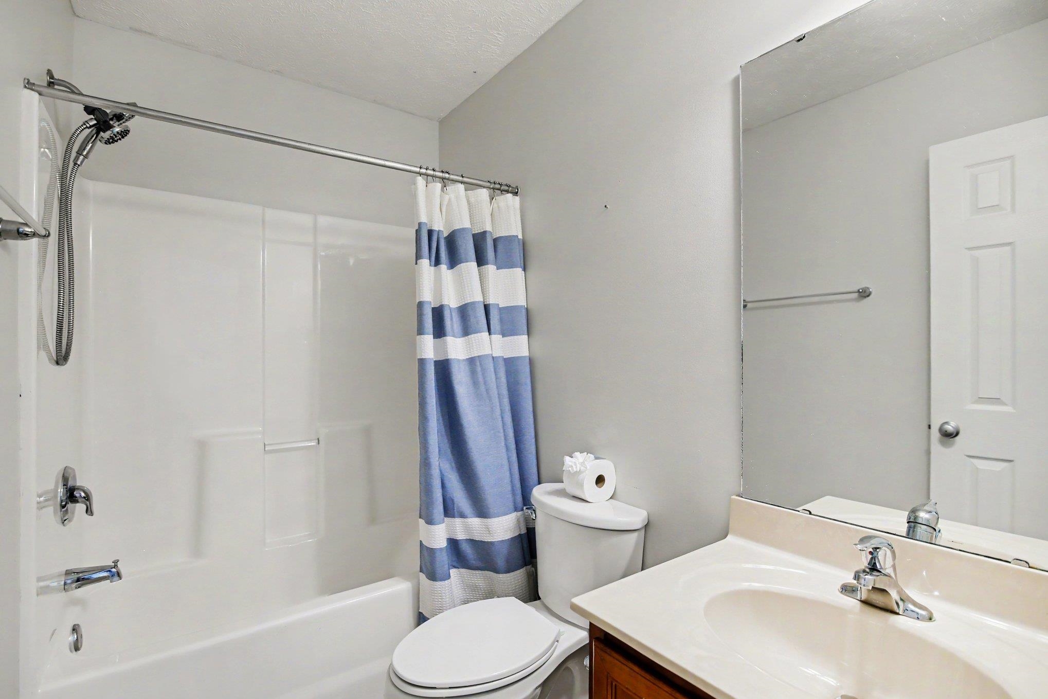 665 W Perry Rd.