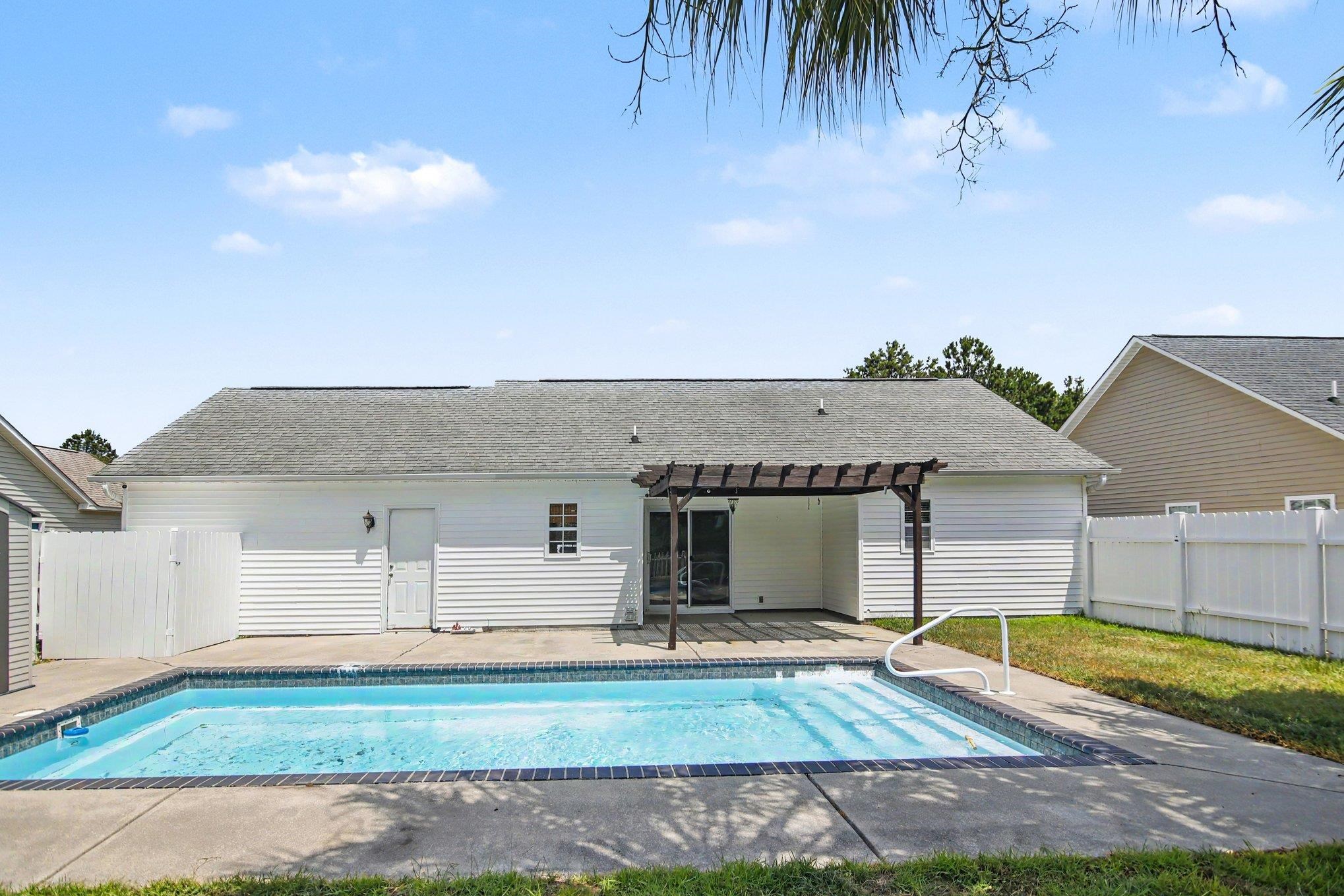 665 W Perry Rd.