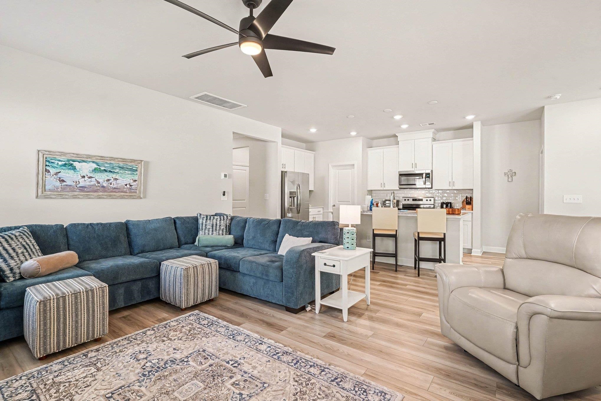 812 Sandy Side Dr.