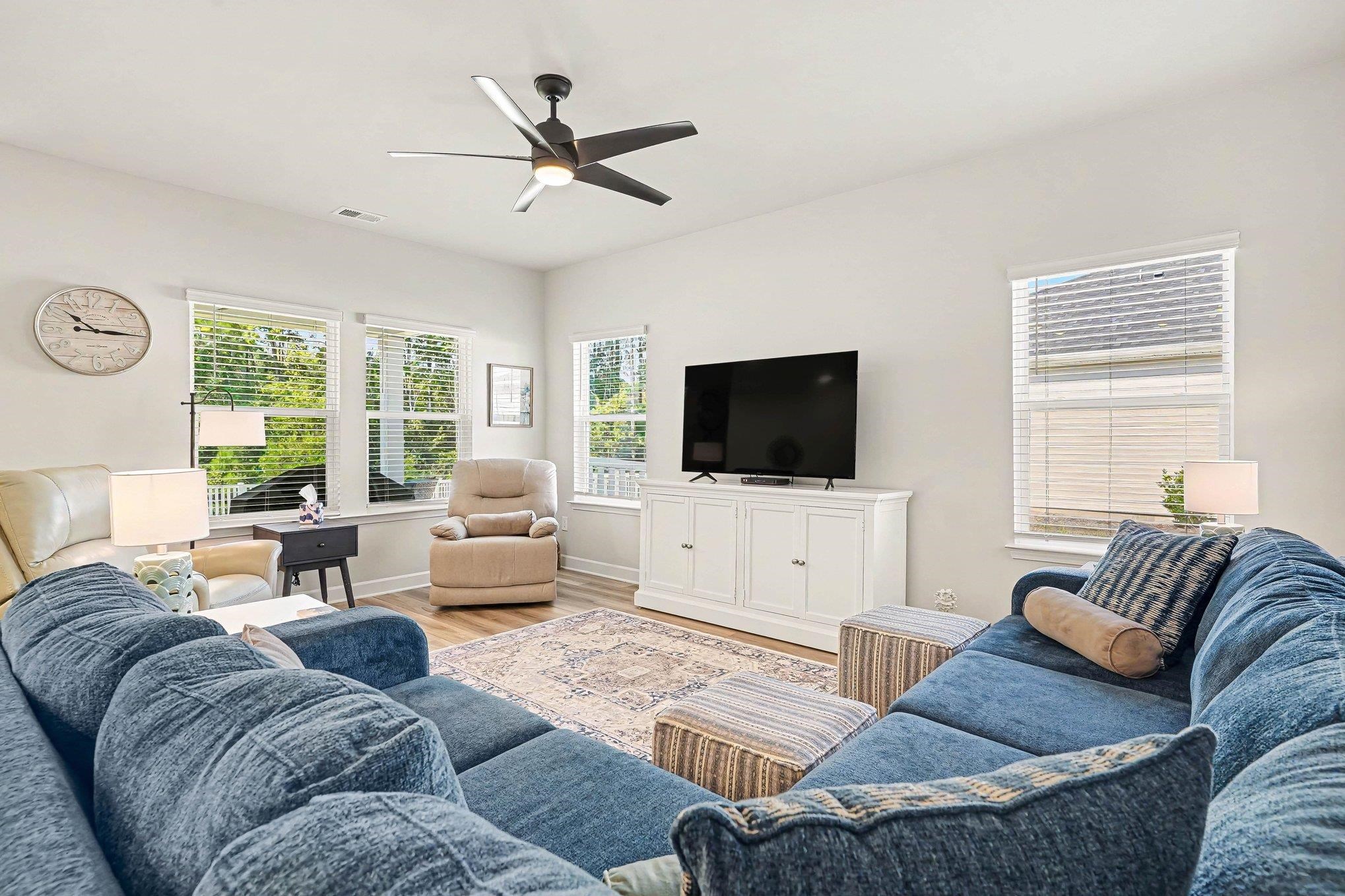 812 Sandy Side Dr.