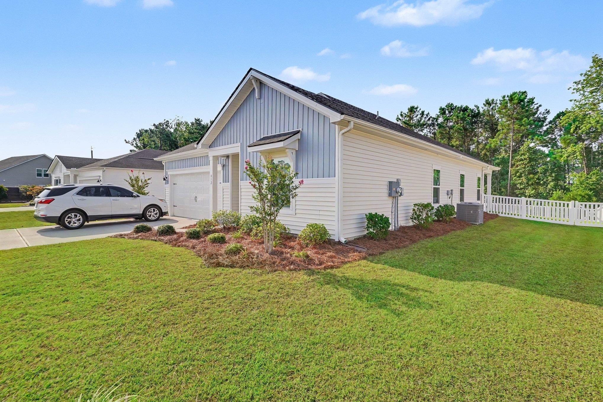 812 Sandy Side Dr.
