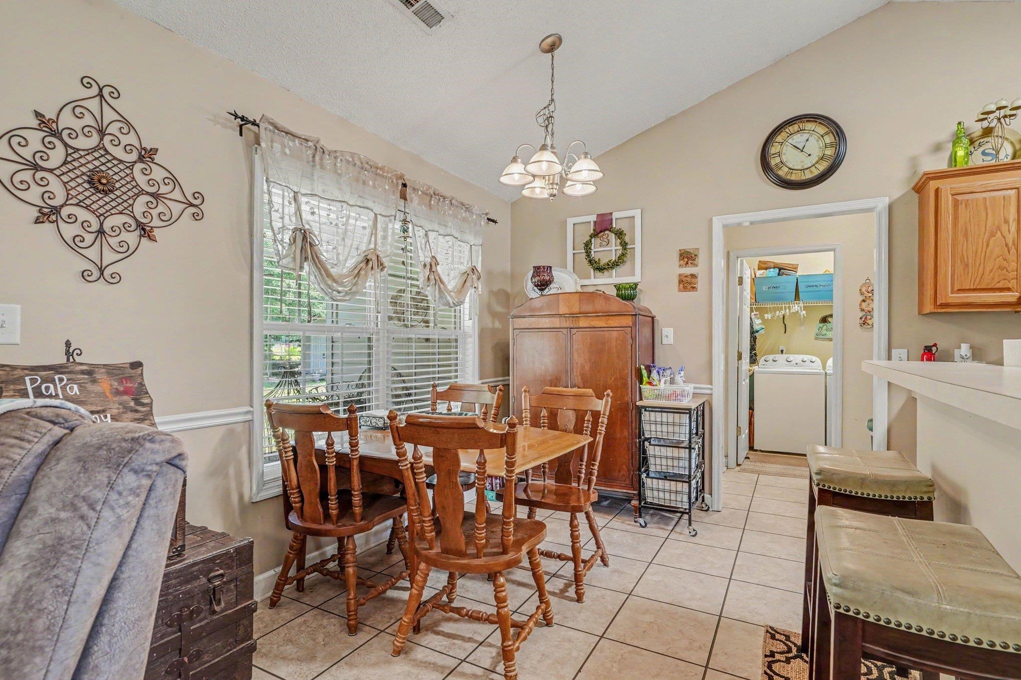 321 Corinne Ln.