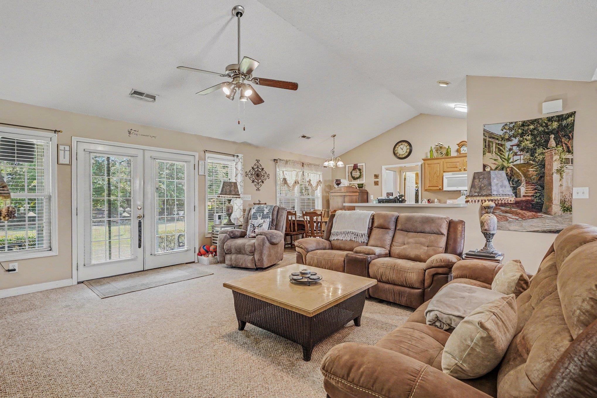 321 Corinne Ln.