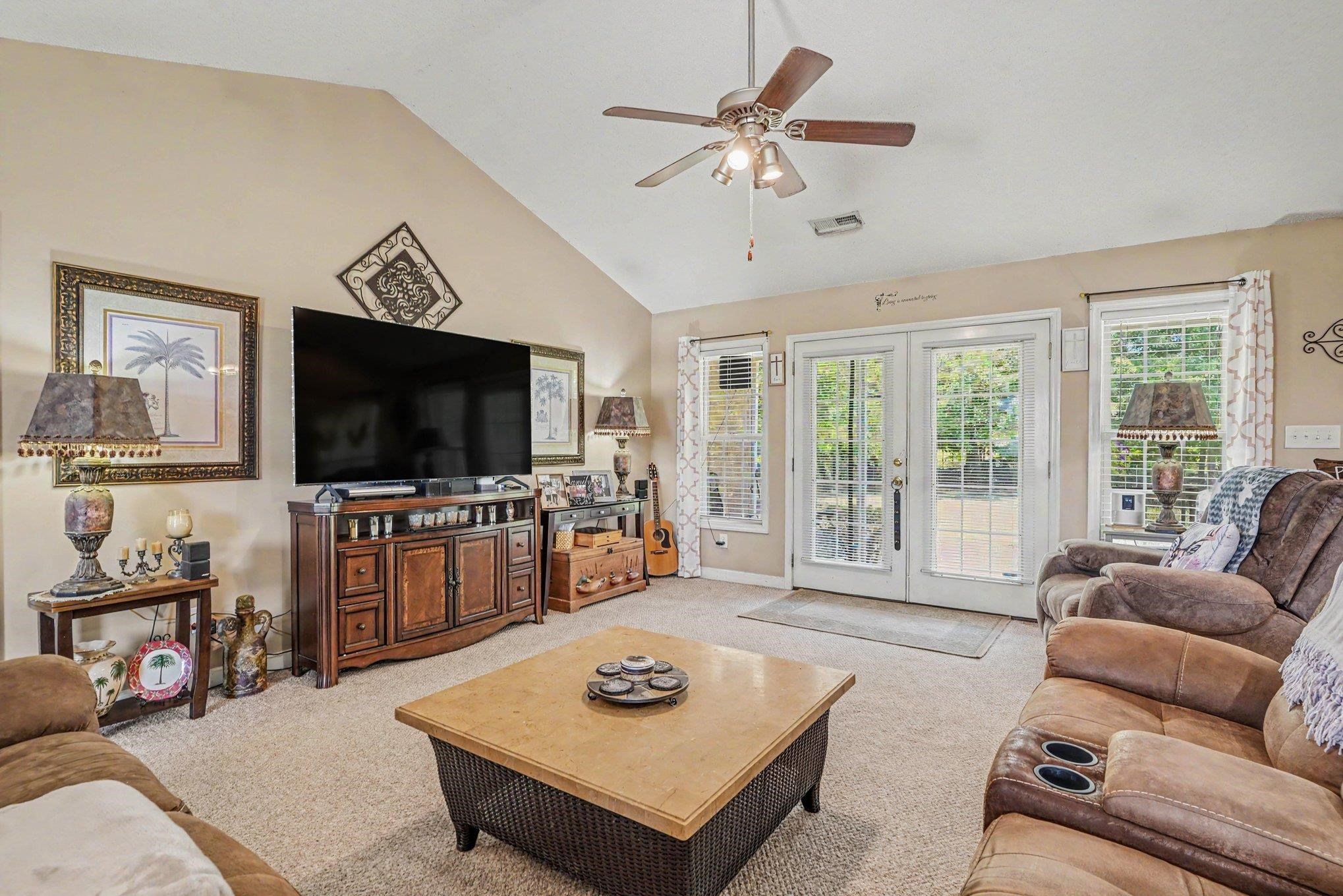 321 Corinne Ln.