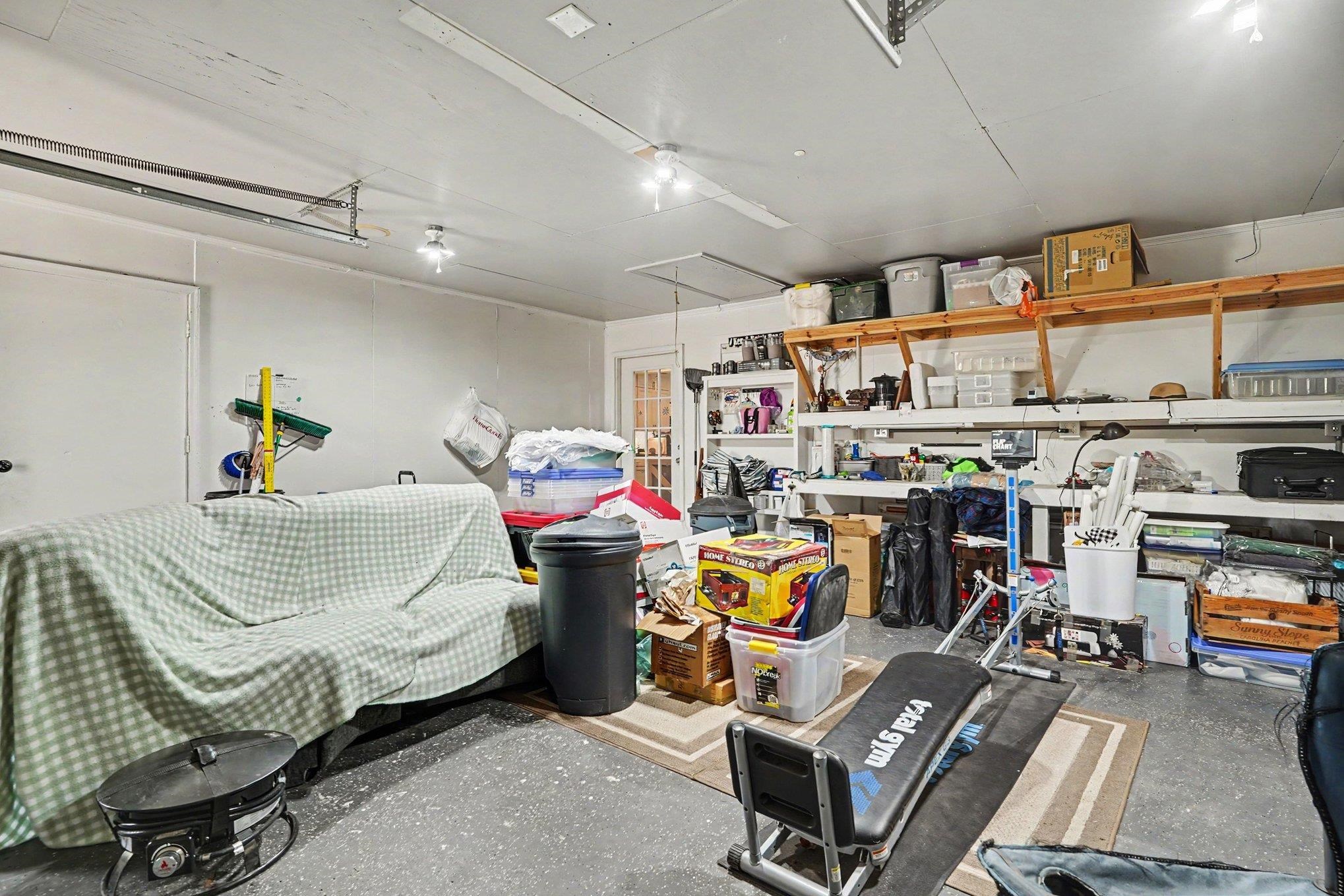 991 Small Ln.