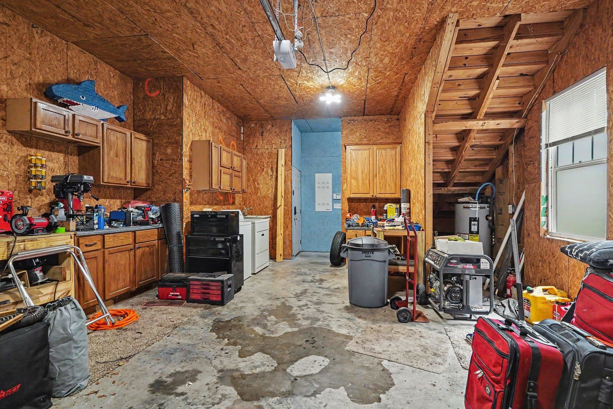991 Small Ln.
