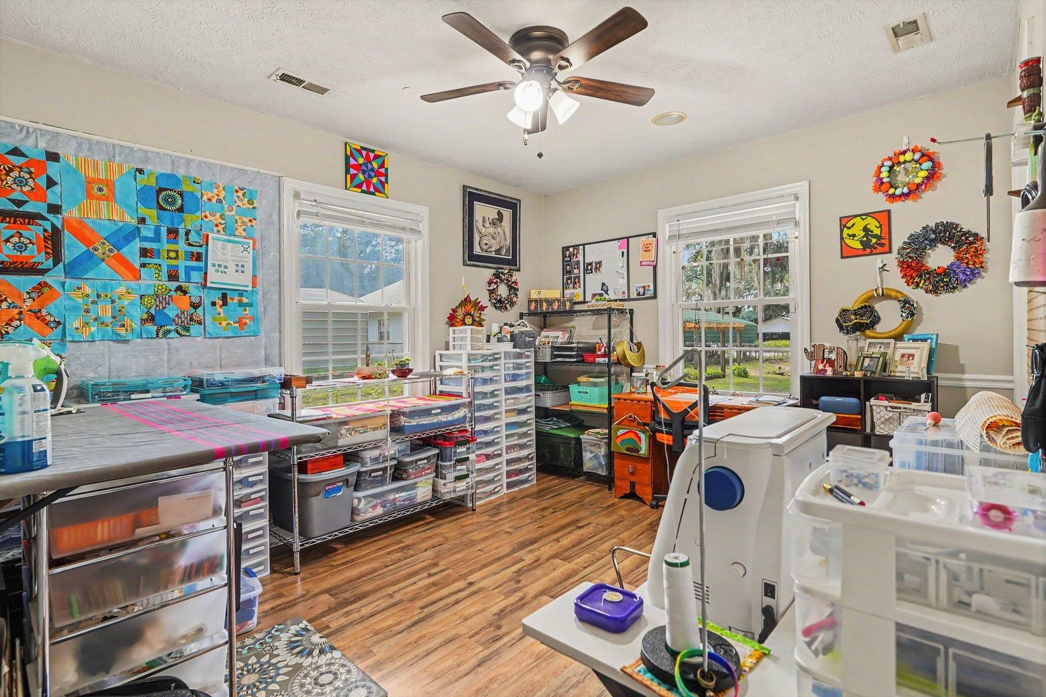 991 Small Ln.