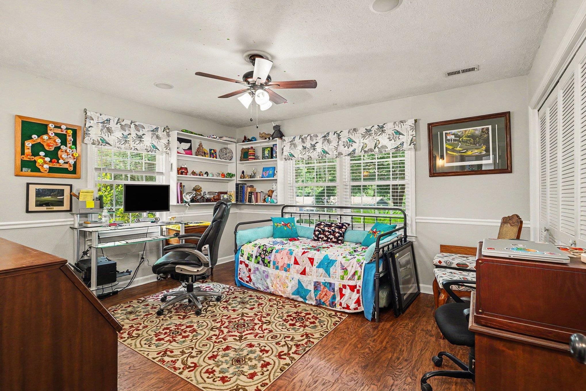 991 Small Ln.