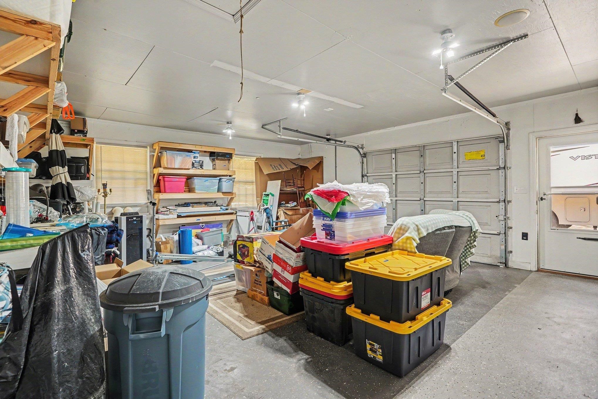 991 Small Ln.