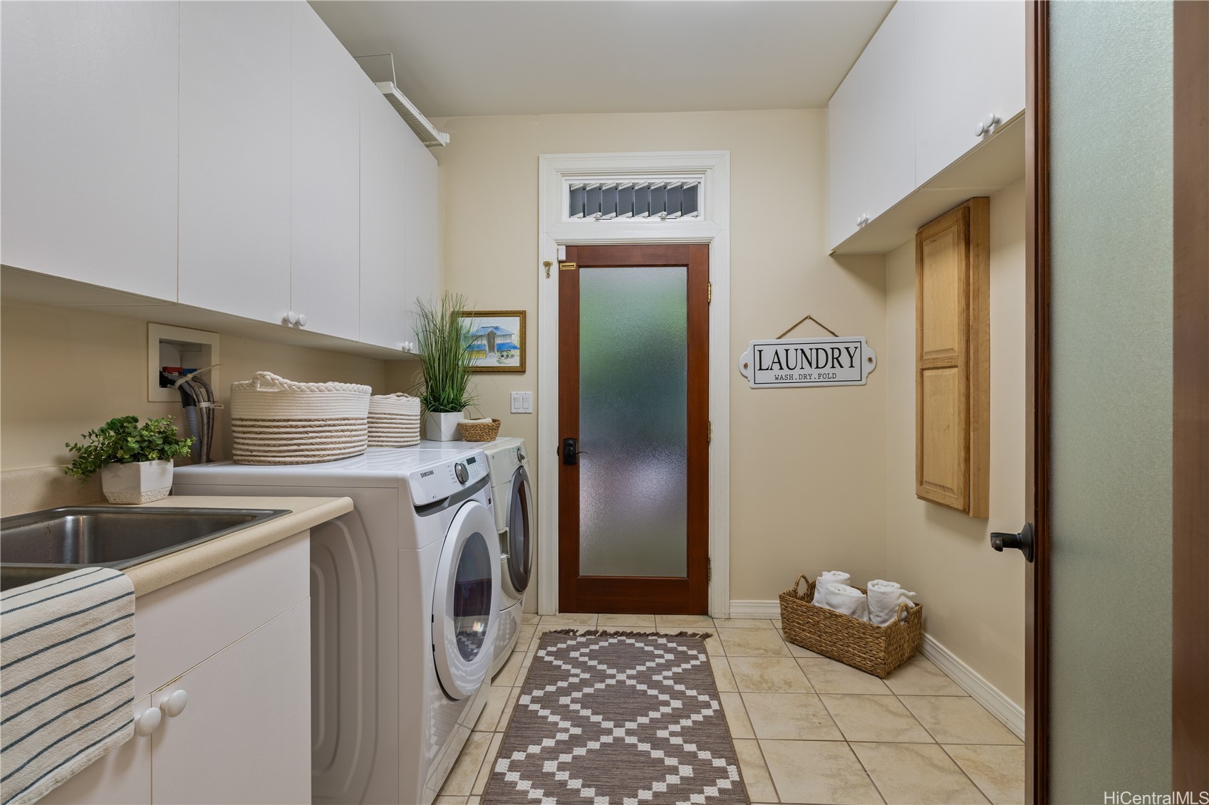 876 Aalapapa Drive B