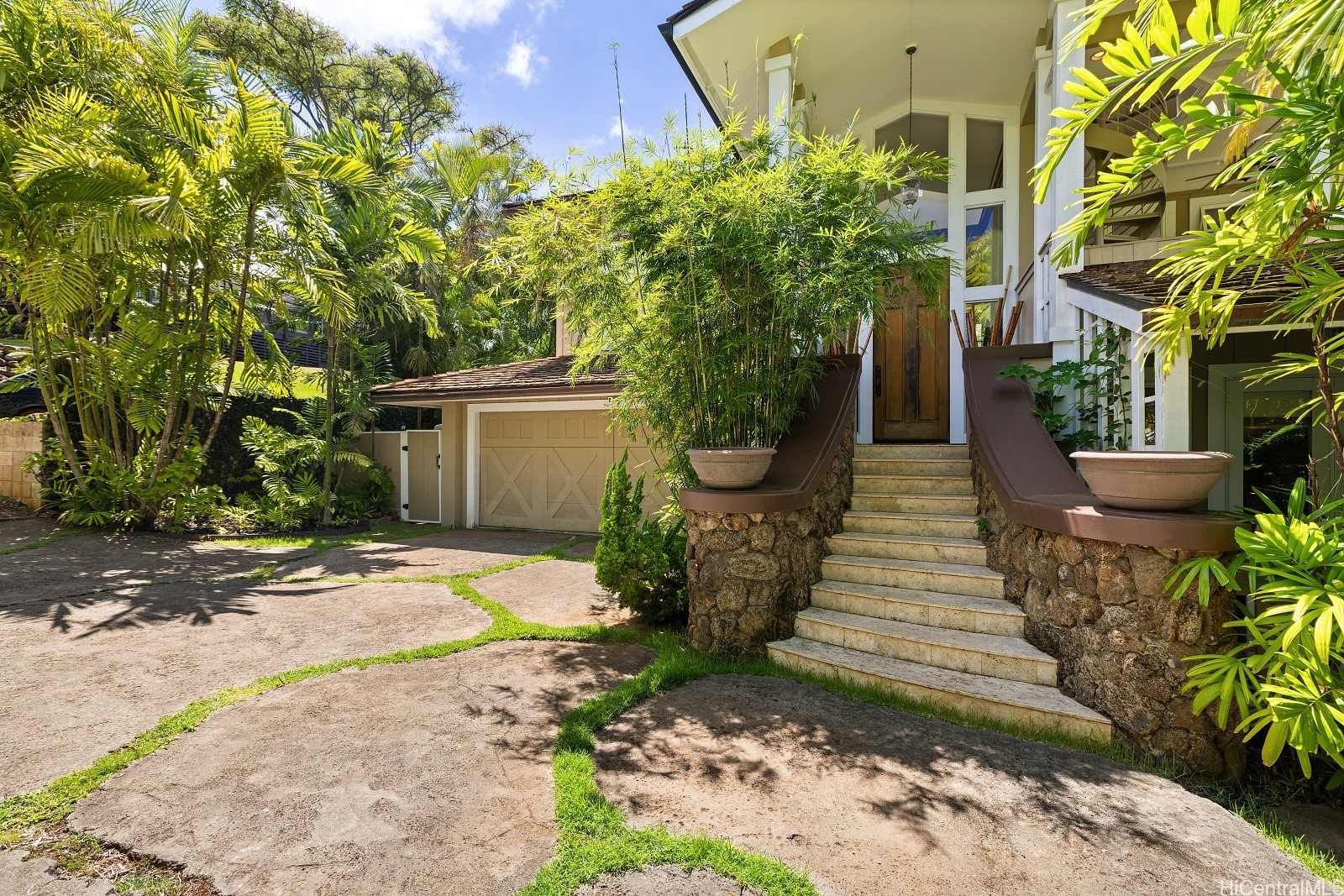 876 Aalapapa Drive B