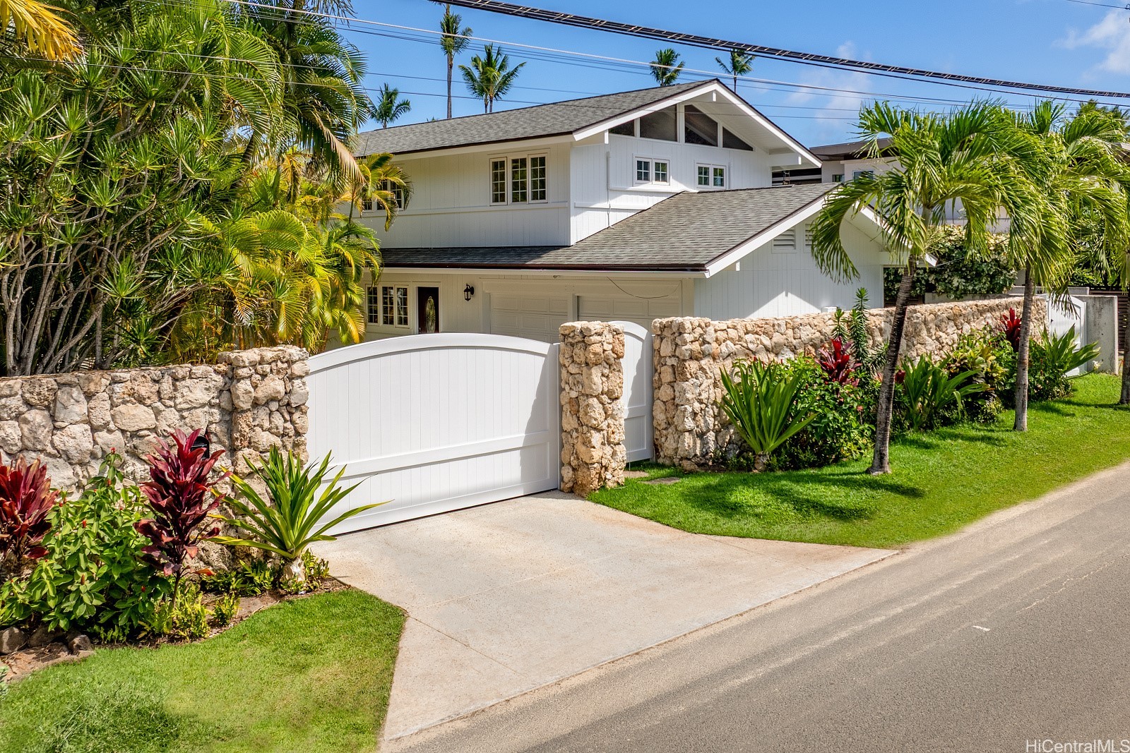 1018 Mokulua Drive