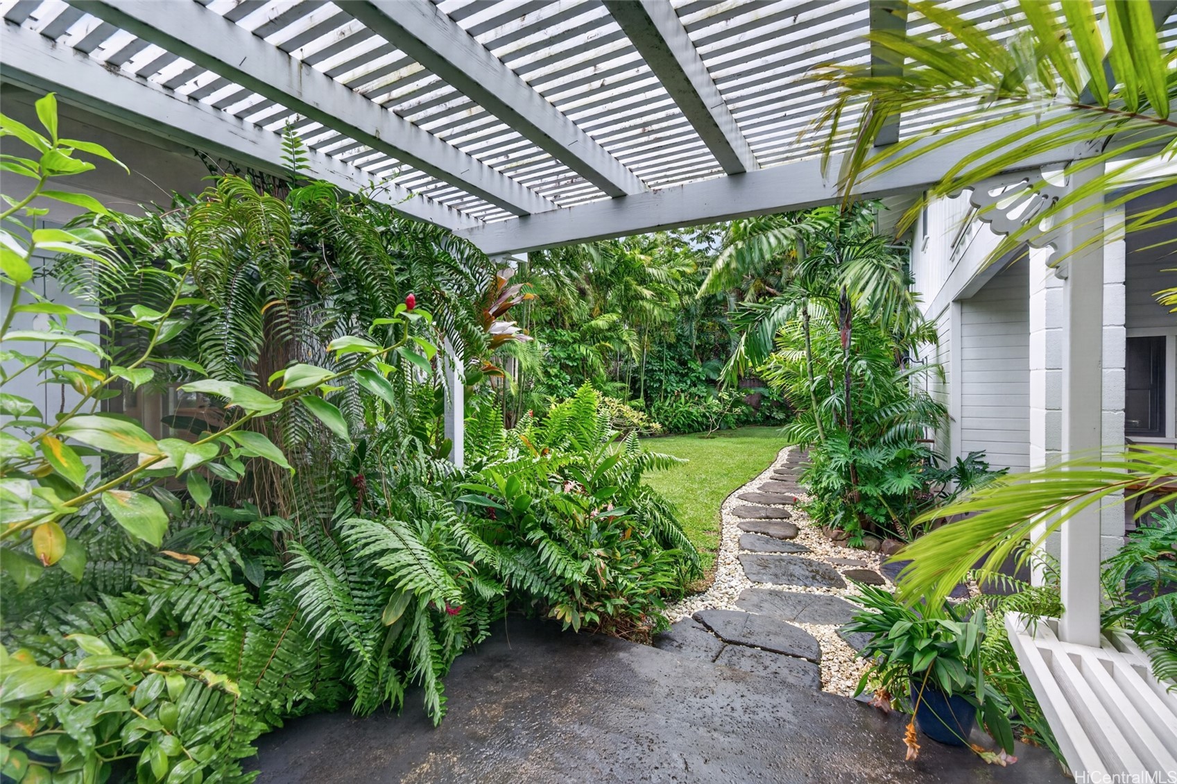 47-207 Kamehameha Highway