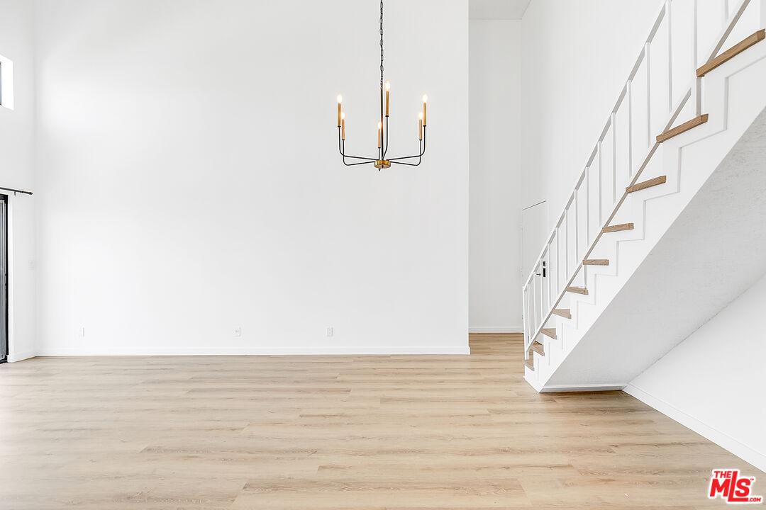 134 N Mariposa Ave Unit: 310