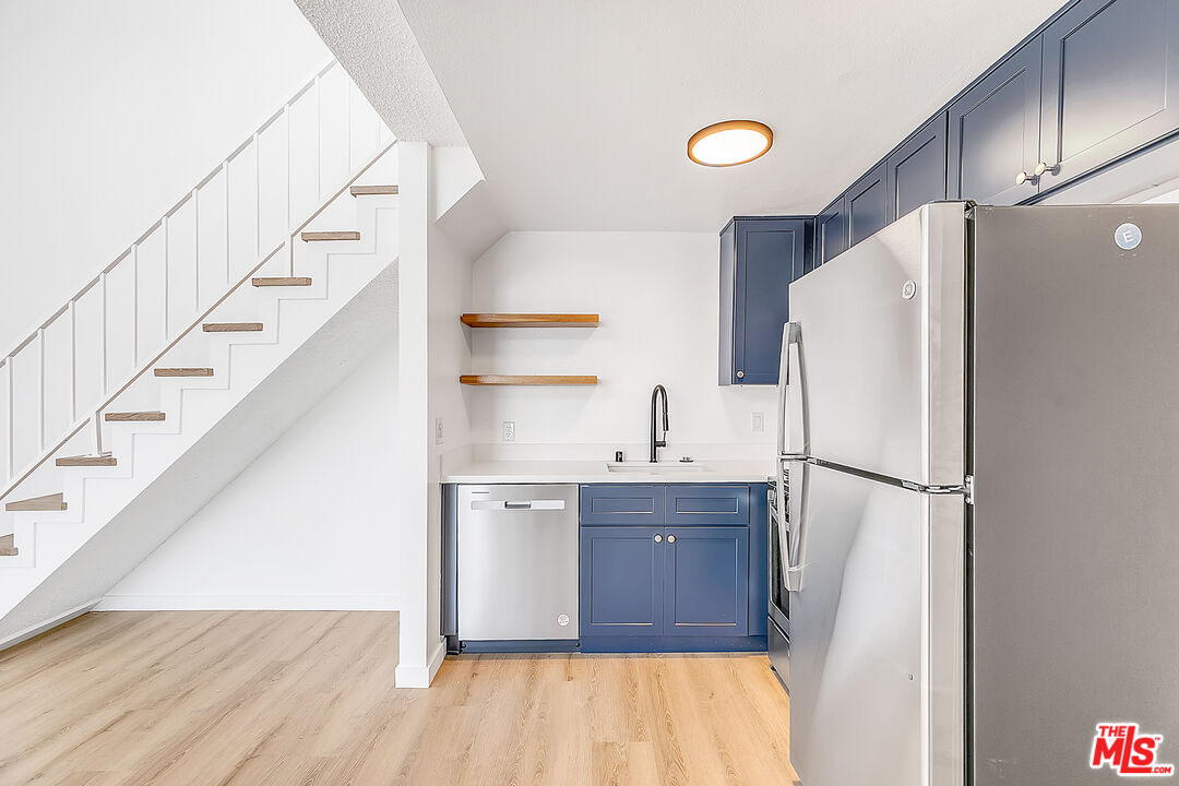 134 N Mariposa Ave Unit: 310